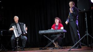 Loudon Ceilidh Band on stage